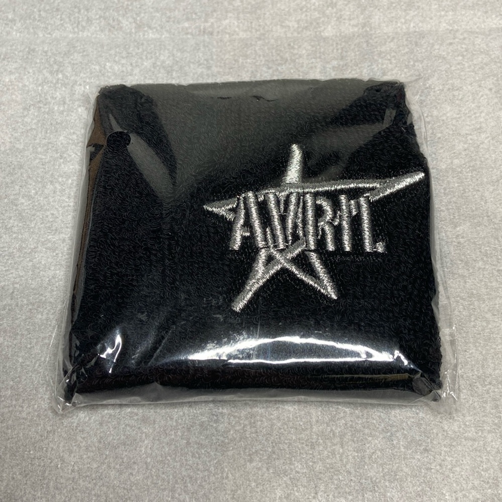 Avril Lavigne VIP Greatest Hits Tour Black Wristband NEW 2024 Rare Merch